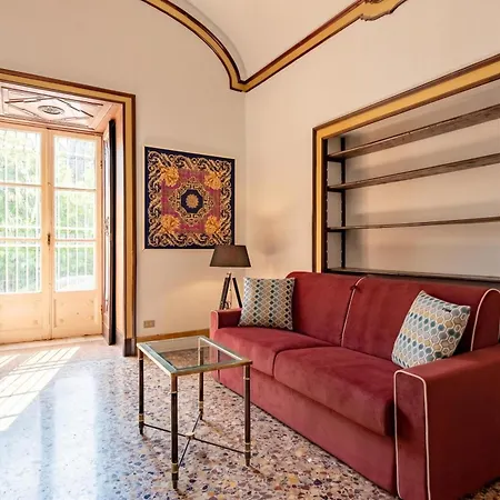 Charming Apartment - Historic Center - Happy Rentals Genua